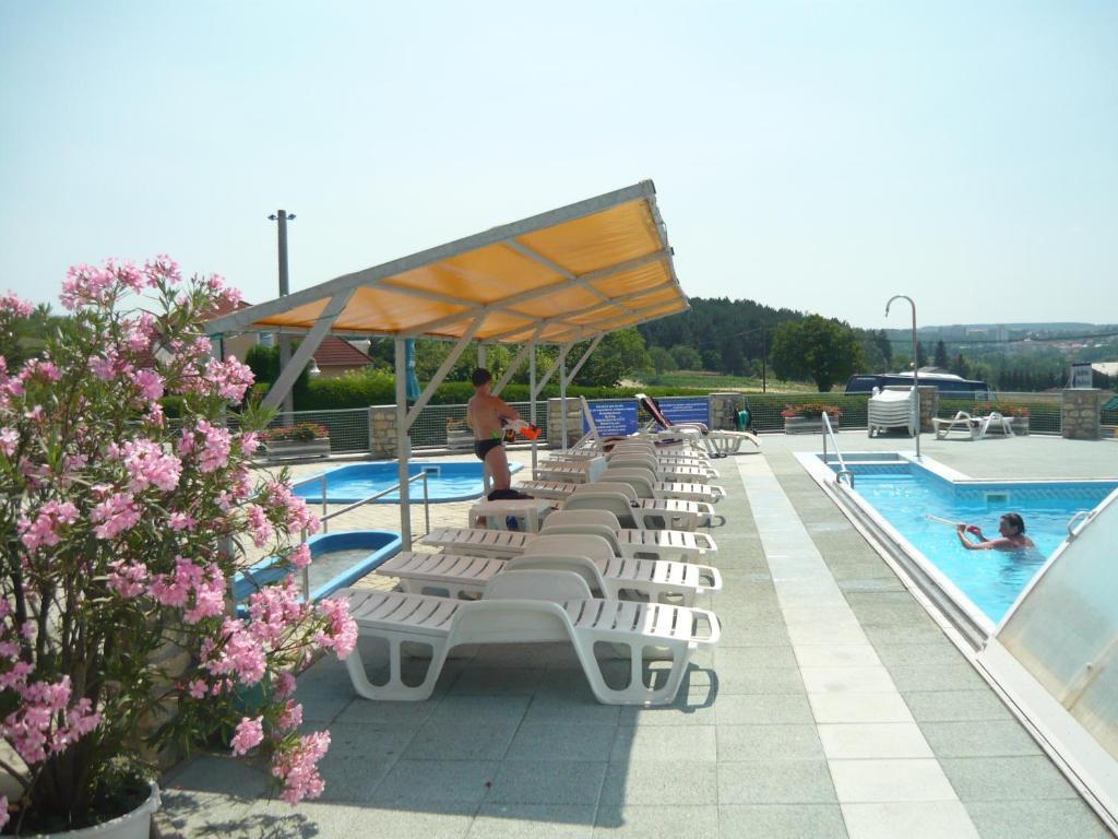 ホテル Andrea Wellness Garden チェーセクトマイ エクステリア 写真